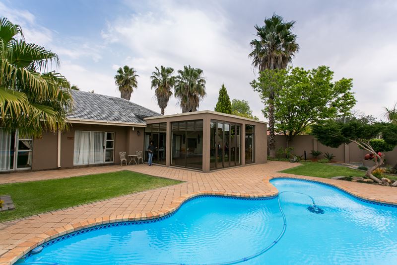 Royl Court Luxury Guesthouse, Kimberley - Royl Court Guest House